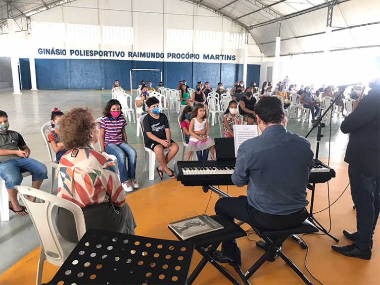 Aço Cearense apoia projeto de formação musical para jovens do Pecém