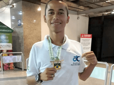 Jonathan Benvindo representa o Brasil no Campeonato Sulamericano de Karatê na Bolívia