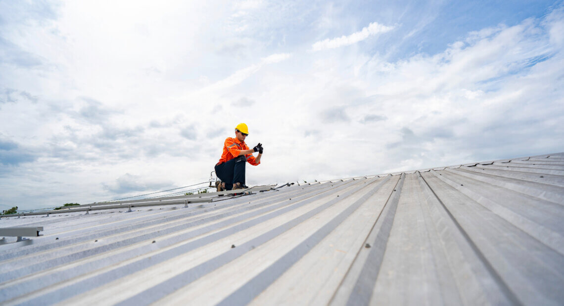 Confira os principais tipos de telhas metálicas e suas aplicações