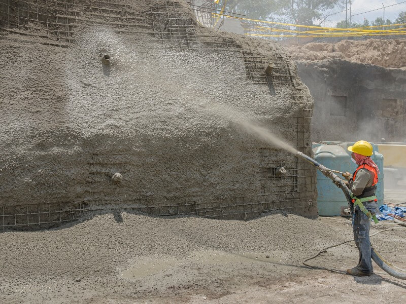 Conheça as principais vantagens e aplicações do concreto projetado