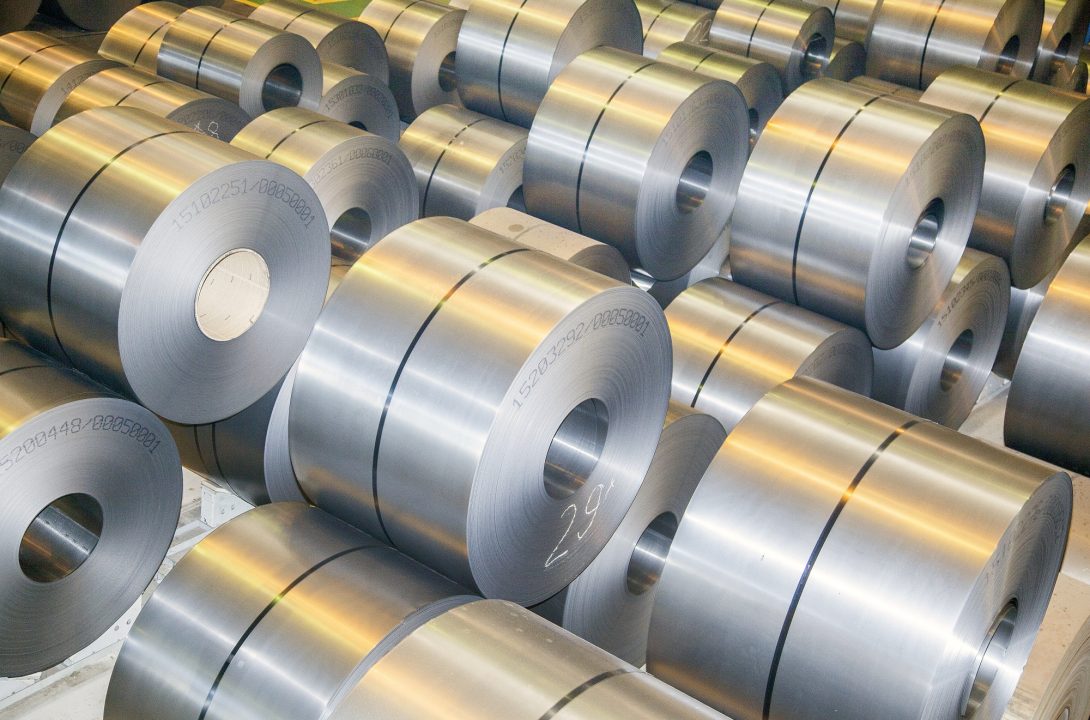 Relacionamento com fornecedores: aprenda como comprar com eficiência