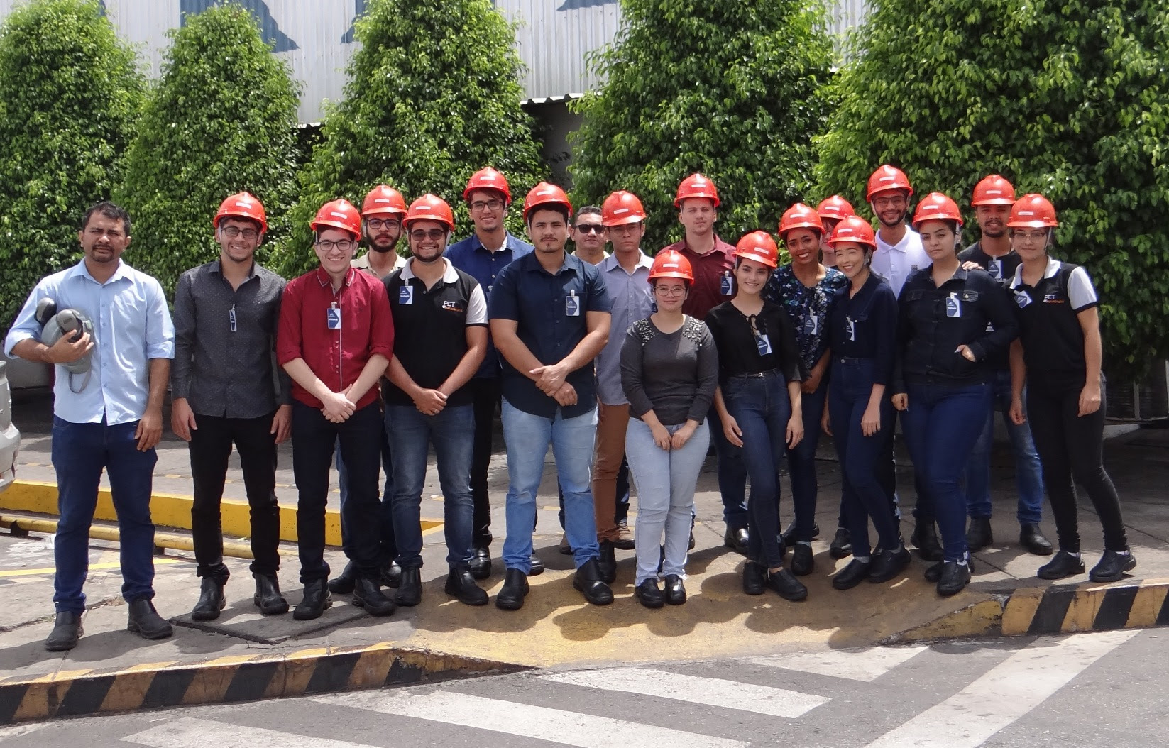Estudantes de Engenharia da Universidade Federal do Ceará visitam a Aço Cearense Industrial
