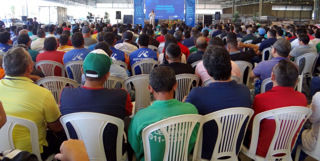 Colaboradores do Grupo Aço Cearense são homenageados