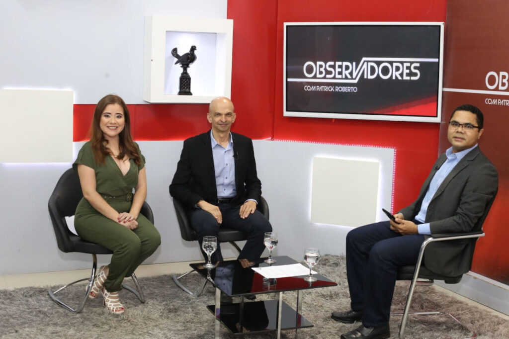 Ian Corrêa em entrevista na TV Correio SBT