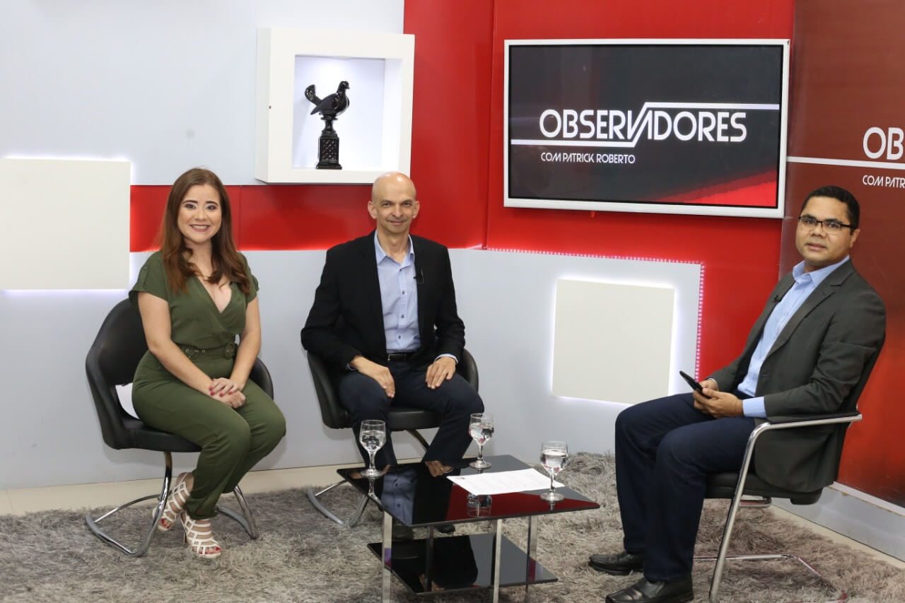 Ian Corrêa em entrevista na TV Correio SBT