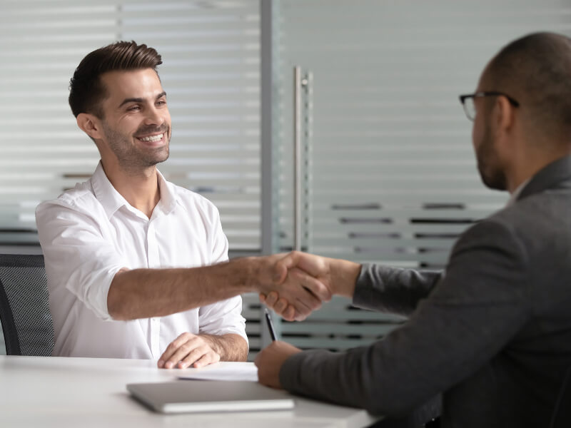Saiba como oferecer um atendimento personalizado em sua loja de ferro e aço