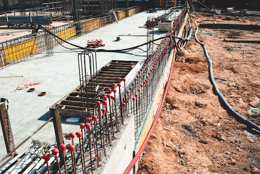 Tipos de aço na construção civil: como escolher entre carbono, inox e galvanizado