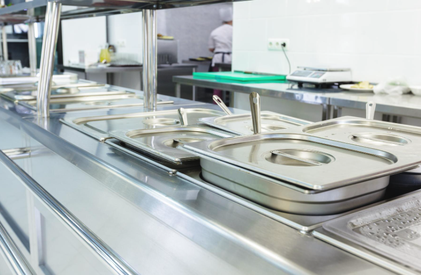 Aço inox no food service: qual usar em cada aplicação?