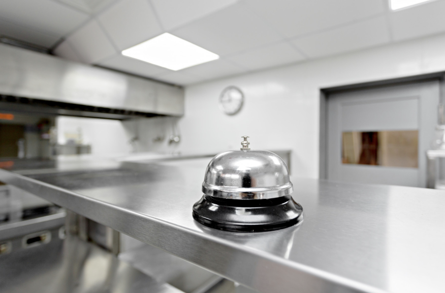 Bancada de inox ou granito: qual escolher para cozinhas comerciais?
